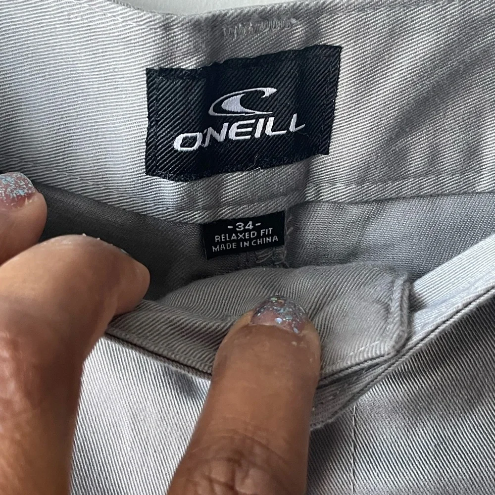 O'Neill Men's Charcoal Flat Front Shorts - Picture 2 of 8